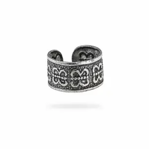 Zilveren earcuff Neomi