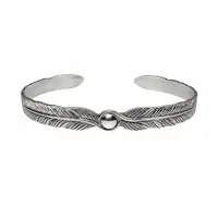 Feather bangle armband
