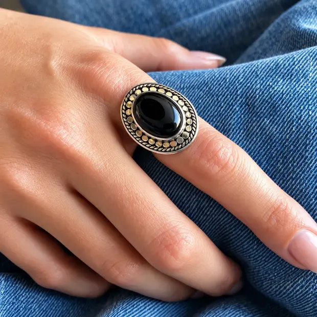 Zilveren ring met Black Onyx Zilveren ring met Black Onyx