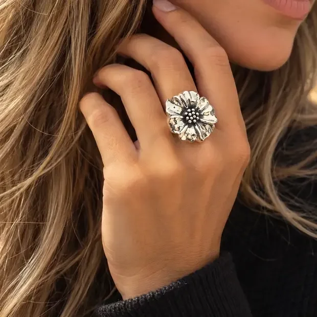 Zilveren ring Papaver