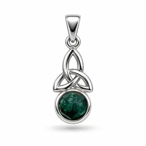 Triquetra hanger smaragd Aine Triquetra hanger smaragd Aine