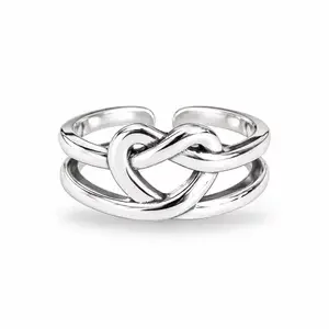 Ring met knoop hart