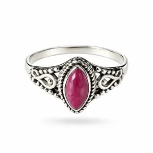 Robijn ring Novia