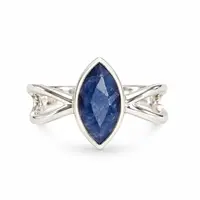 Saffier ring Yui