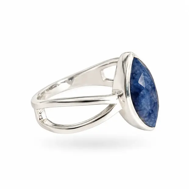 Saffier ring Yui