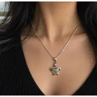 Triquetra schildpad hanger Triquetra schildpad hanger