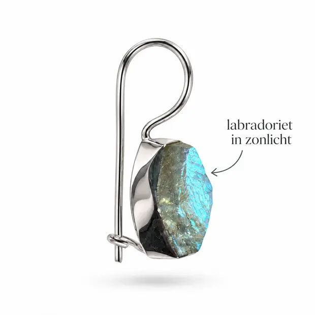 Ruwe labradoriet oorbellen Ziva Ruwe labradoriet oorbellen Ziva