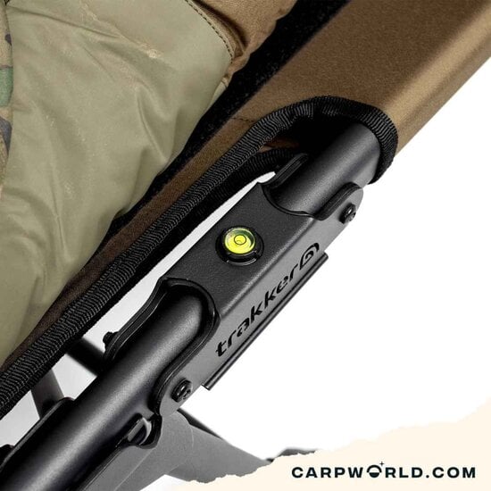 Trakker Products Trakker RLX 8 Wide Camo Bed System