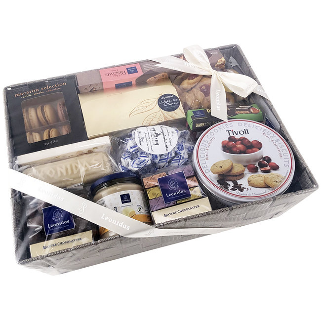 Deluxe Delicatessen Geschenkmand met Pralines en Zoetigheden