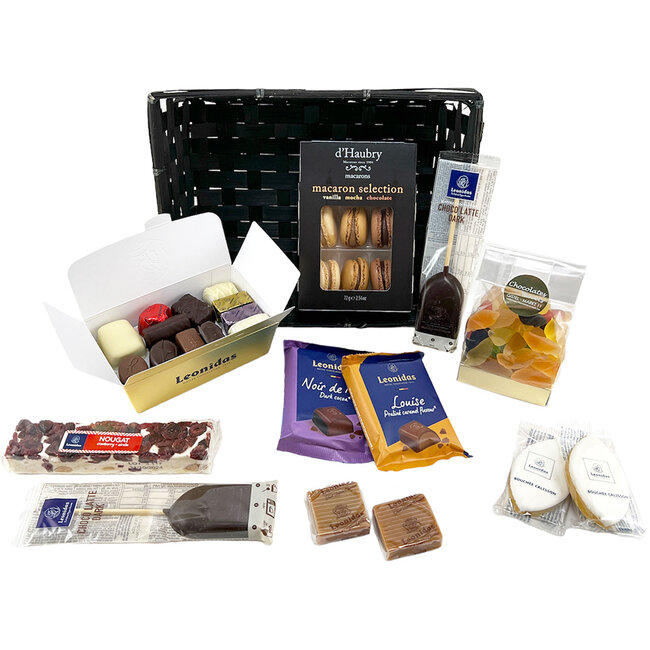 Geschenkkorb mit Pralinen und Delikatessen - Premium Auswahl für Genießer