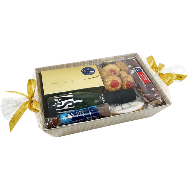 Panier Cadeau avec CAVA et assortiment de douceurs