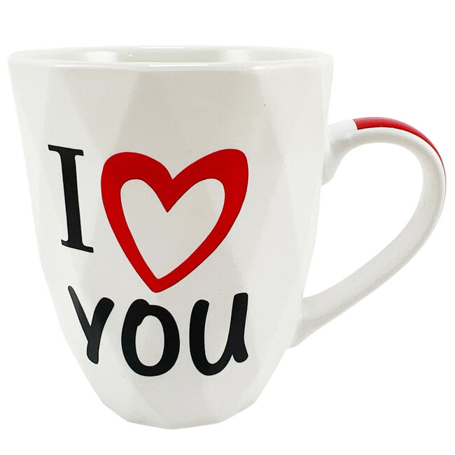 Tasse à café I LOVE YOU garnie d'un assortiment de chocolats