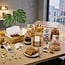 XL Geschenkmand met bonbons en diverse zoete en hartige delicatessen