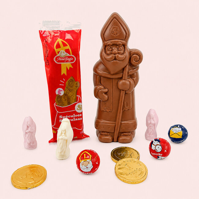 Leonidas St. Nicholas Gift Bag (L) with milk chocolate and treats